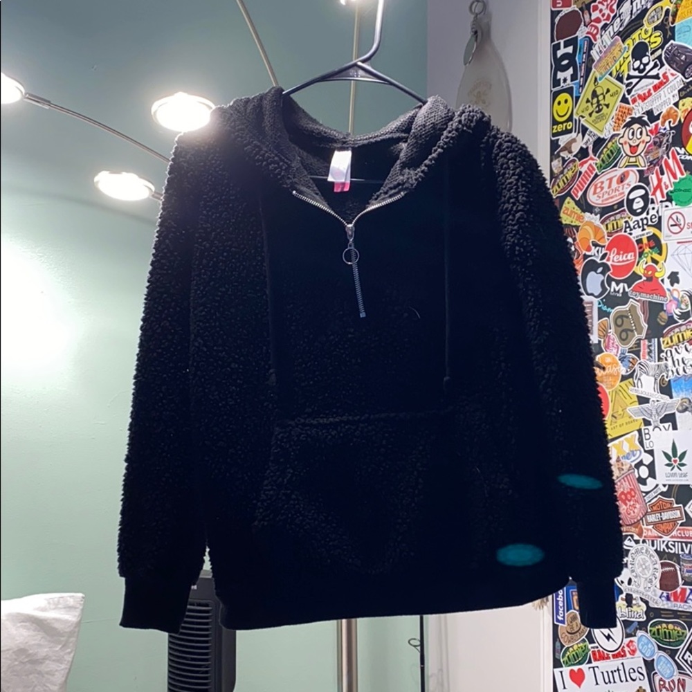 Black Pullover